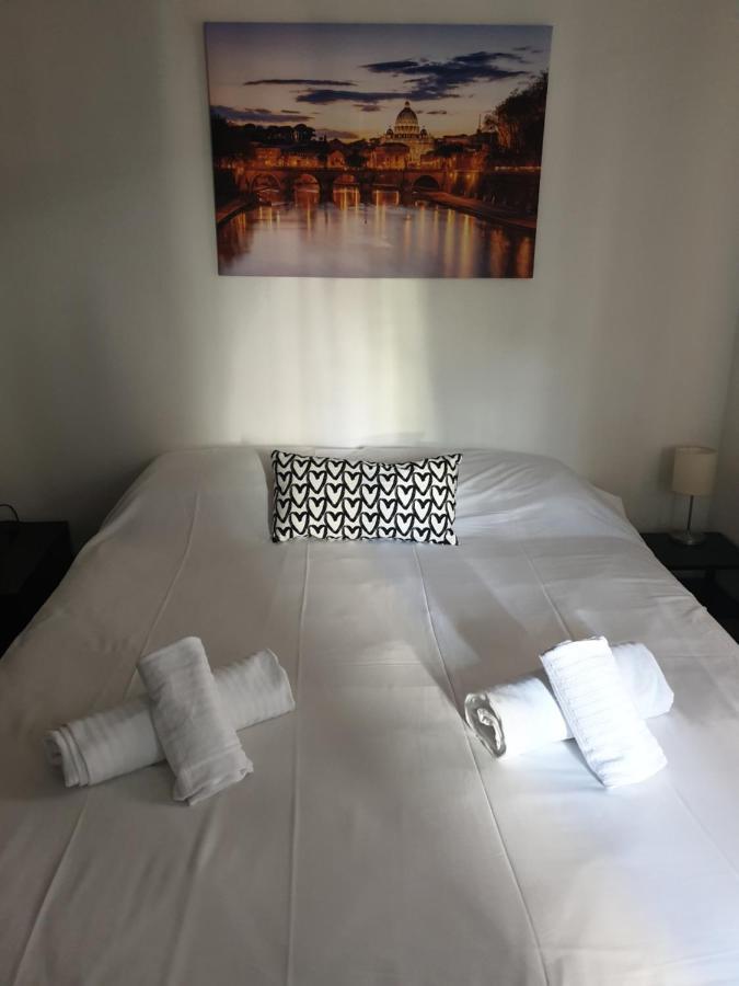 Vatican Canal 9-11 Apartamento *